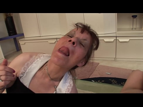 ❤️ Twa beppes en ien pake hawwe in trijetal ️ Seksfideo op fy.porngifer.ru ❌️